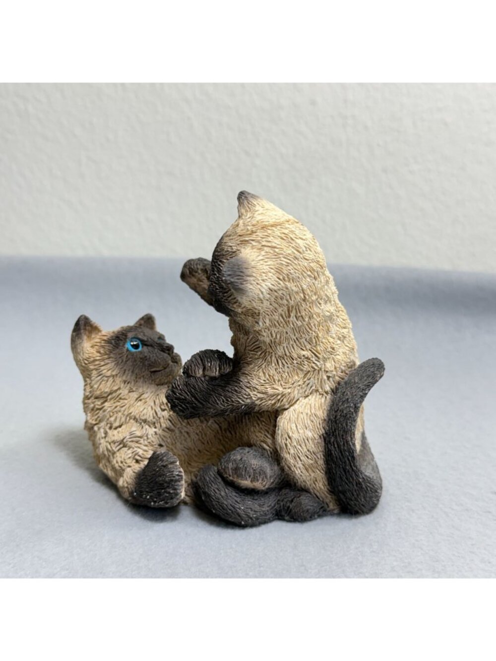 Vintage Stone Critters SC-368 Siamese Kittens Playing Figurine 1996 USA - Picture 6 of 14